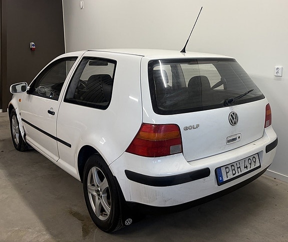 Volkswagen Golf IV 3 of 5