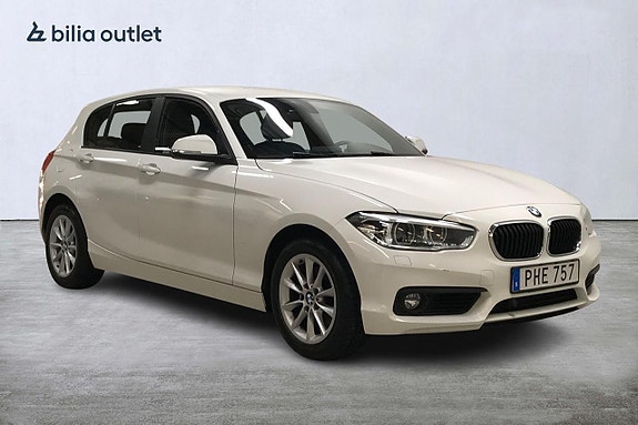 BMW 118d 4 of 5