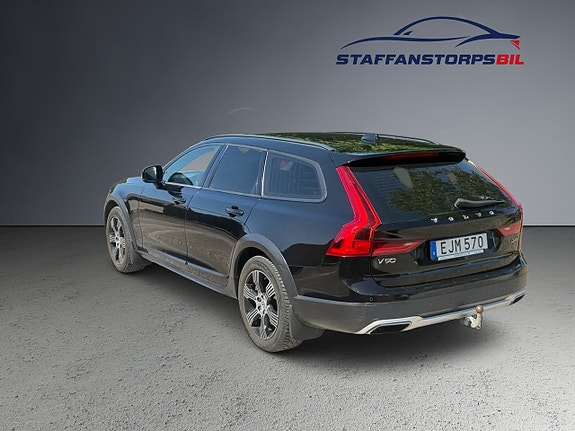 Volvo V90 Cross Country 8 of 12