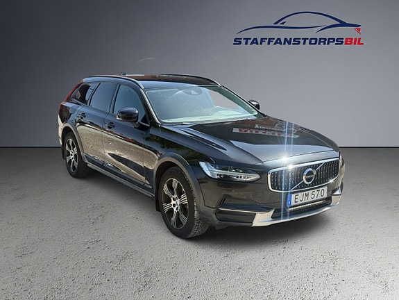 Volvo V90 Cross Country 3 of 12