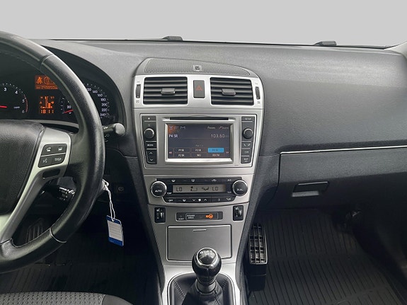 Toyota Avensis 9 of 11