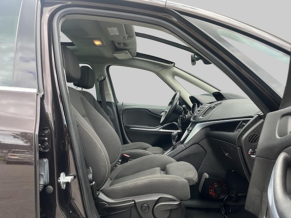 Opel Zafira Tourer 4 of 5