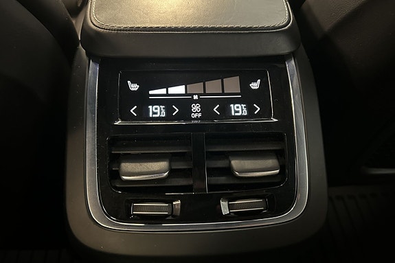 Volvo V90 16 of 30
