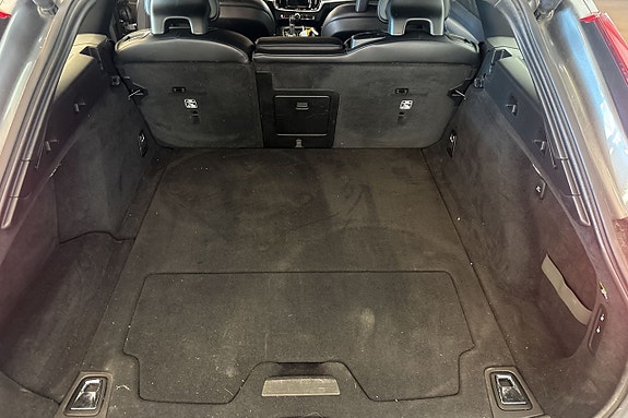 Volvo V90 10 of 25