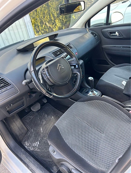 Citroen C4 6 of 6