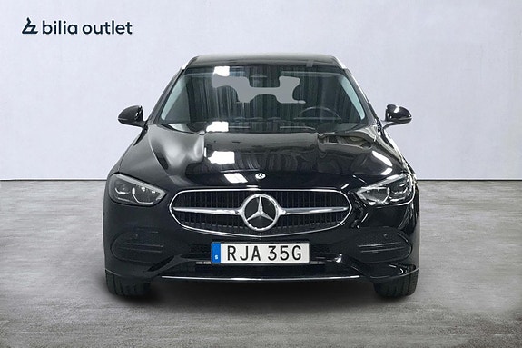 Mercedes-Benz C300 3 of 5