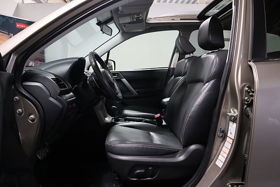 Subaru Forester 9 of 30