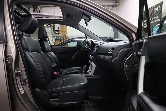 Subaru Forester 10 of 30