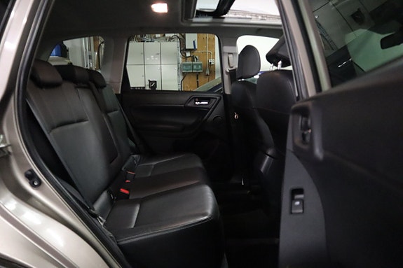 Subaru Forester 12 of 30
