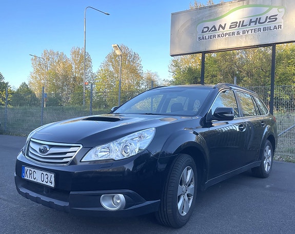 Subaru Outback 2 of 5