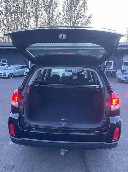 Subaru Outback 16 of 19