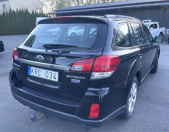 Subaru Outback 9 of 19