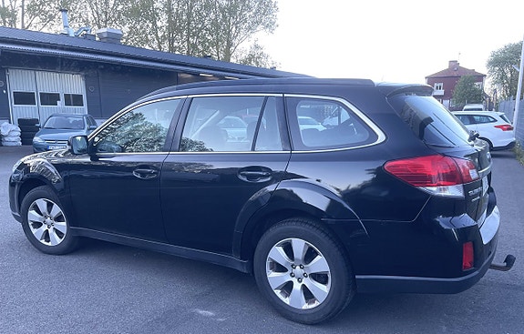 Subaru Outback 12 of 19