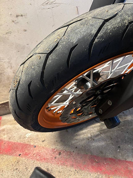 KTM 690 SMC R 5 of 5