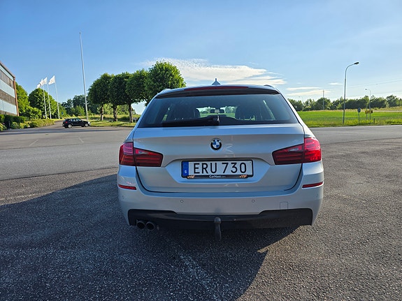 BMW 520d 4 of 5