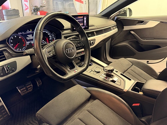 Audi A5 7 of 17