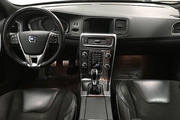 Volvo S60 12 of 23