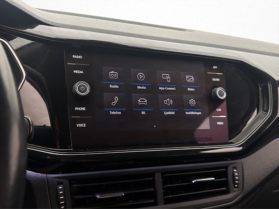 Volkswagen T-Cross 19 of 29
