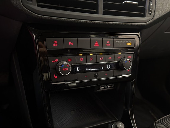 Volkswagen T-Cross 14 of 29