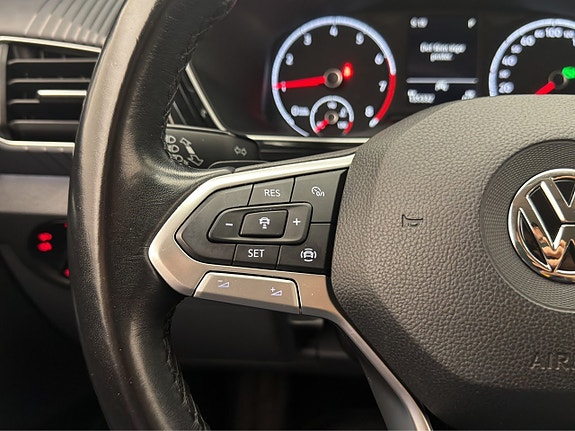 Volkswagen T-Cross 15 of 29