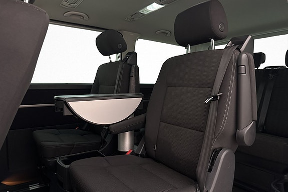 Volkswagen Multivan 11 of 19