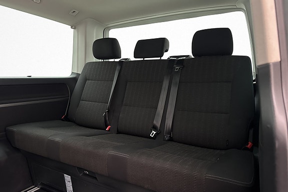 Volkswagen Multivan 12 of 19