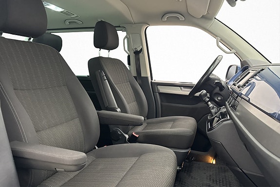 Volkswagen Multivan 10 of 19