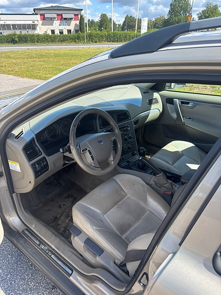 Volvo V70 5 of 5