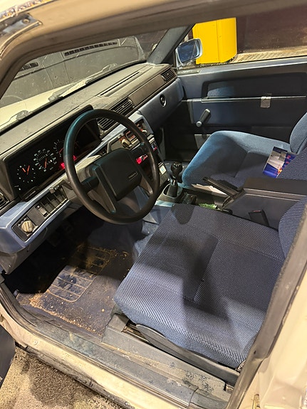 Volvo 740 4 of 4
