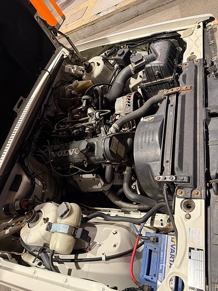 Volvo 740 3 of 4
