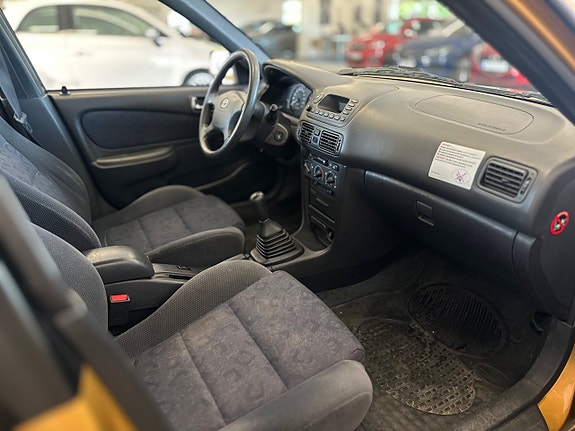 Toyota Corolla 15 of 17