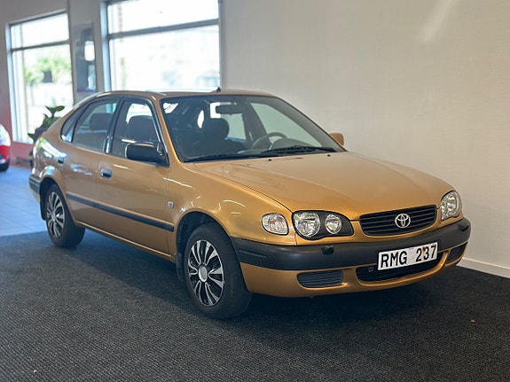 Toyota Corolla 5 of 17