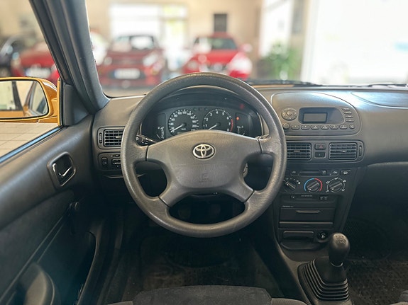 Toyota Corolla 16 of 17