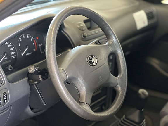 Toyota Corolla 9 of 17