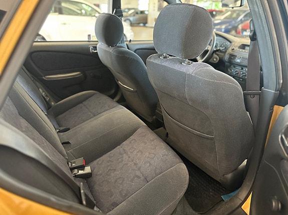 Toyota Corolla 17 of 17