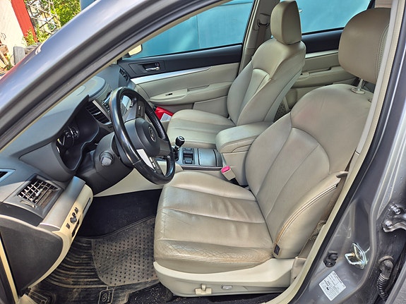 Subaru Outback 5 of 5
