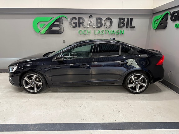 Volvo S60 2 of 5