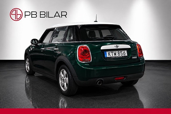 MINI Cooper 4 of 5