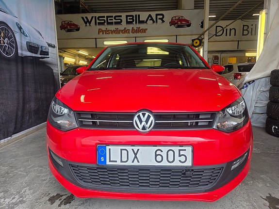 Volkswagen Polo 2 of 5