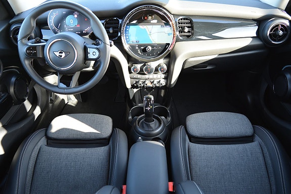 MINI Cooper S 24 of 30