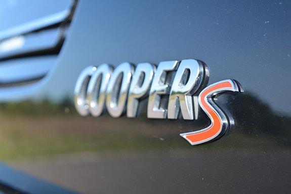 MINI Cooper S 14 of 30