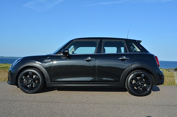MINI Cooper S 5 of 5