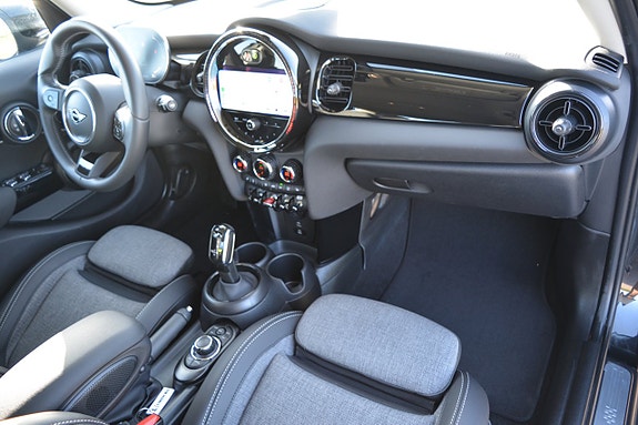 MINI Cooper S 26 of 30