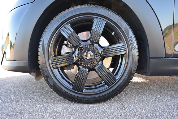 MINI Cooper S 17 of 30