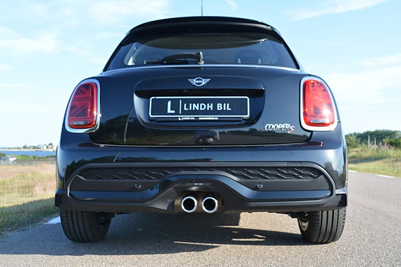 MINI Cooper S 6 of 30