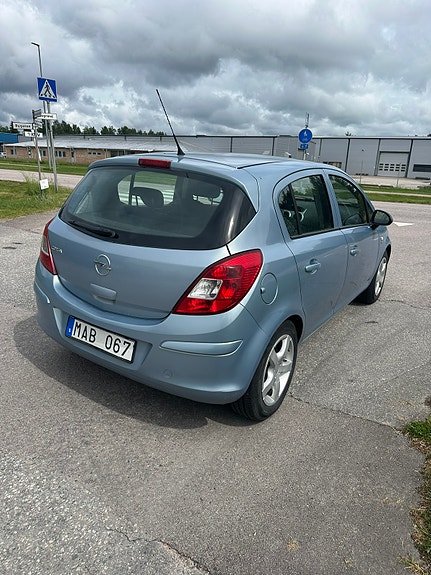 Opel Corsa 3 of 4