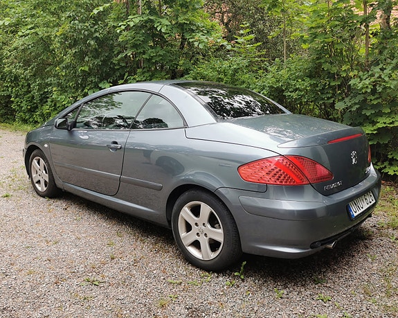 Peugeot 307 CC 3 of 5