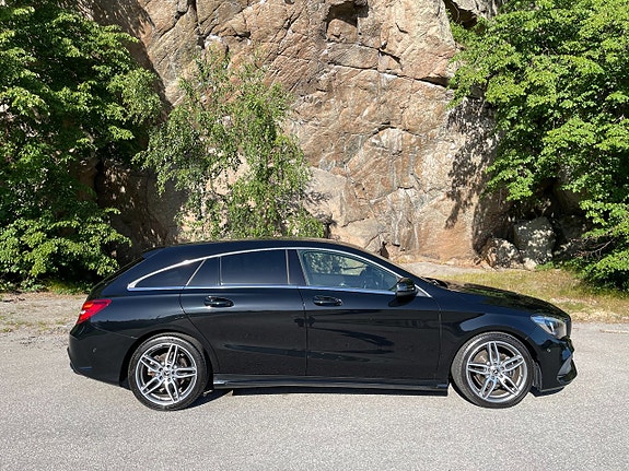 Mercedes-Benz CLA200 3 of 5