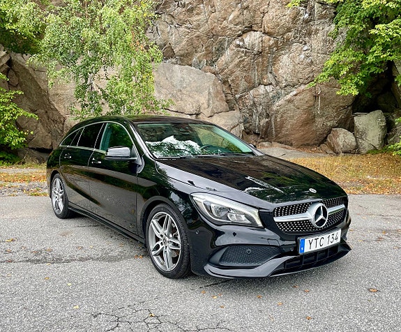 Mercedes-Benz CLA200 2 of 11