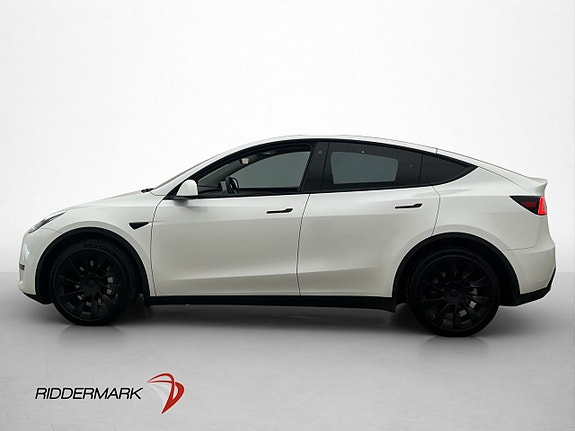 Tesla Model Y 5 of 5